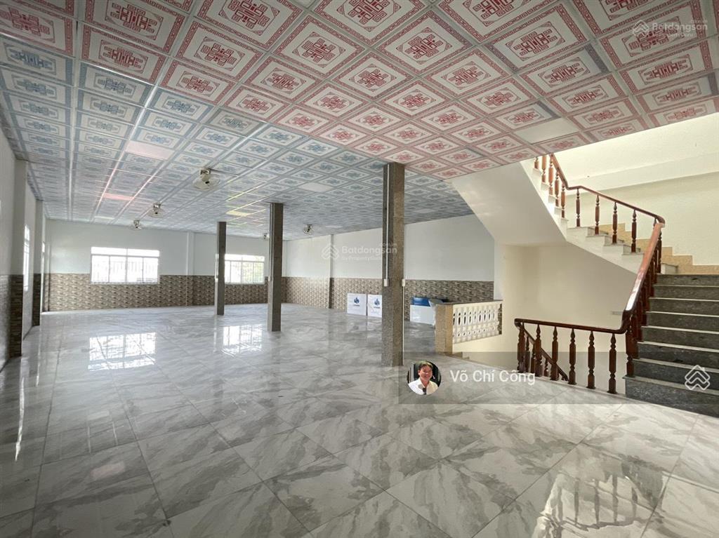 Bán văn phòng kho hàng kinh doanh 600m2 sàn góc hai mặt tiền mỹ phước tân vạn
