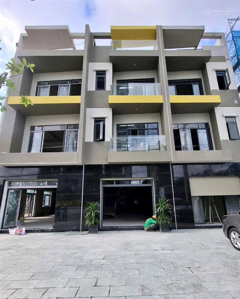 Nhà phố ngay chung cư hoàng nam bình thung 237.8m2 sàn xây dựng 4 tầng