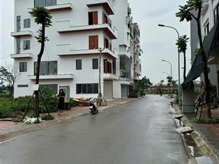Chính chủ bán lô đất 80m tđc ngọc thụy, vị trí đẹp. giá tốt nhất thị trường