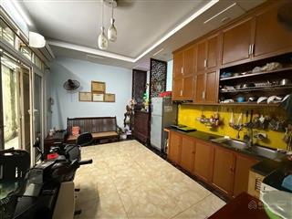 Bán căn nhà 30m 5 tầng, 10m ra đường ô tô tránh cách chợ việt hưng, phố ngô gia tự 150m