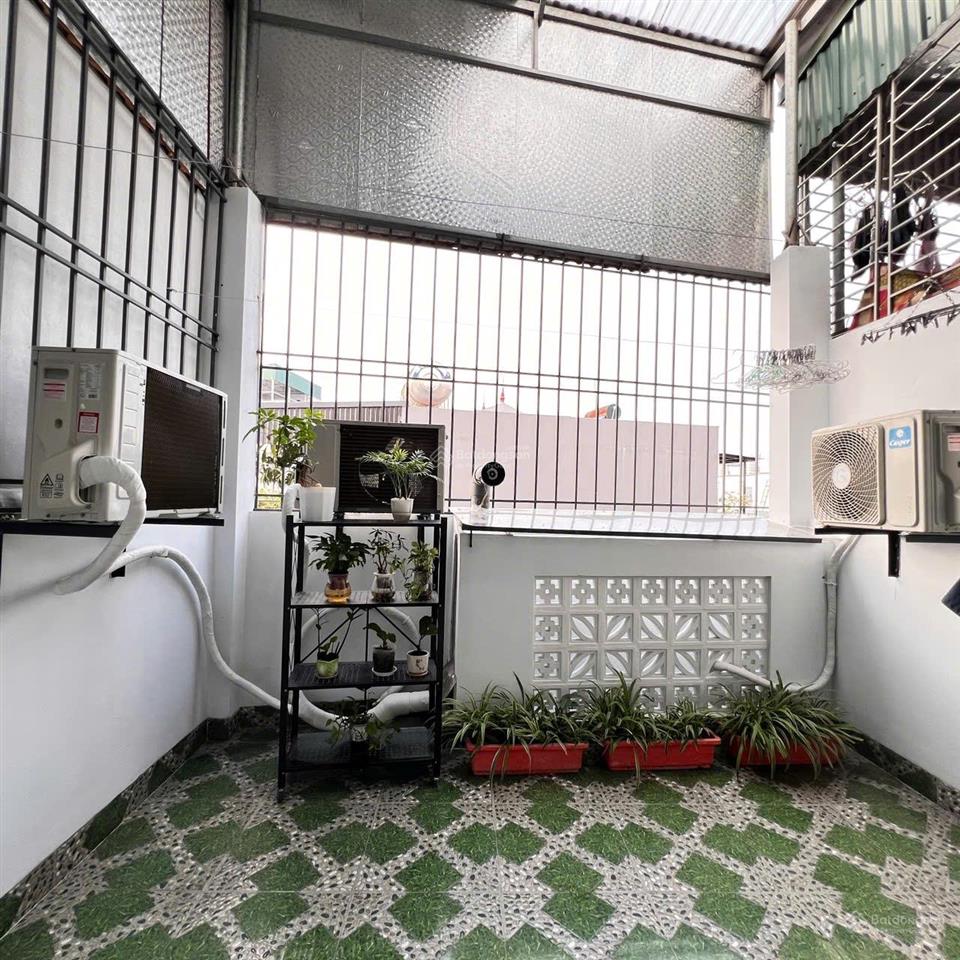 Chuyển công tác tôi chính chủ cần bán căn nhà 5 tầng, gara ô tô 7 chỗ, nội thất cao cấp