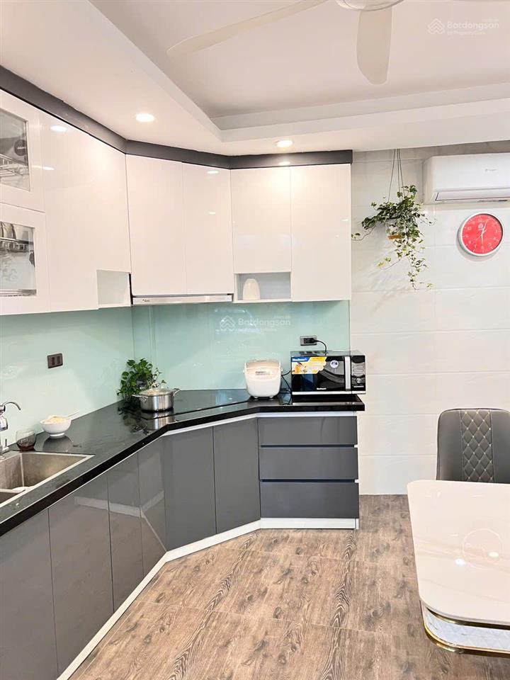 Chuyển công tác tôi chính chủ cần bán căn nhà 5 tầng, gara ô tô 7 chỗ, nội thất cao cấp