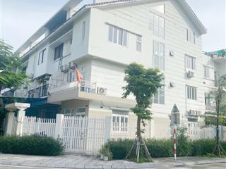 Cho thuê biệt thự trịnh văn bô, mỹ đình. diện tích 150m2, xây dựng 4 tầng, mặt tiền 10m