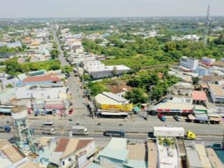 Còn lô 82 m2 vuông vức ngay chợ bình chánh, khu đông dân dân trí cao, thích hợp xây ở, sổ riêng