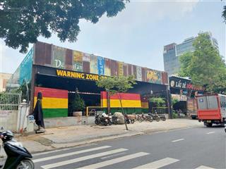 Nhà mặt tiền 20x40 nguyễn sơn, vị trí hoa hậu quận tân phú. đang cho thuê sân tennis . giá mềm