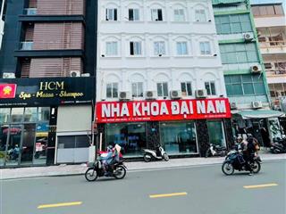 Tòa nhà mặt tiền ngay ngã tư bạch đằng  hồng hà, hầm + 5 lầu (10x17 )