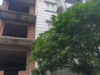 Cho thuê kho lâu dài (nhà 5 tầng) khu tt bv bạch mai, trung văn, đường ô tô tải tránh, giá 6tr/th