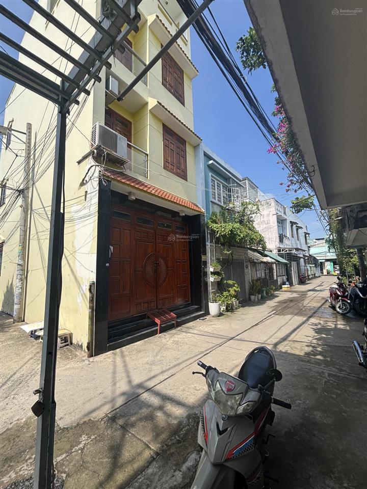 Nhà 2 mặt tiền lô góc hẻm 39 hoàng bật đạt tân bình 3 tầng. xây kiên cố. sổ sẵn hẻm oto 0932 834 ***