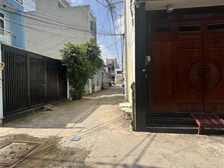 Nhà 2 mặt tiền lô góc hẻm 39 hoàng bật đạt tân bình 3 tầng. xây kiên cố. sổ sẵn hẻm oto 0932 834 ***