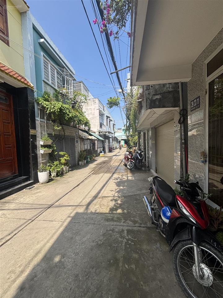 Nhà 2 mặt tiền lô góc hẻm 39 hoàng bật đạt tân bình 3 tầng. xây kiên cố. sổ sẵn hẻm oto 0932 834 ***