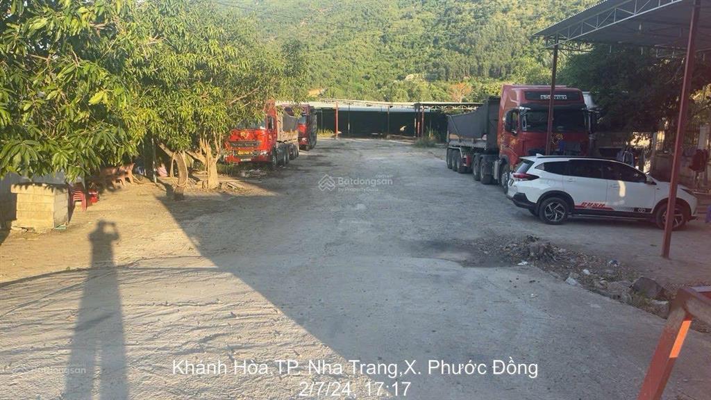 Bán kho xưởng tại nha trang, đường nhựa 42m, dt 2709m2, giá chỉ 10,5 tỉ. yến 0905 050 ***