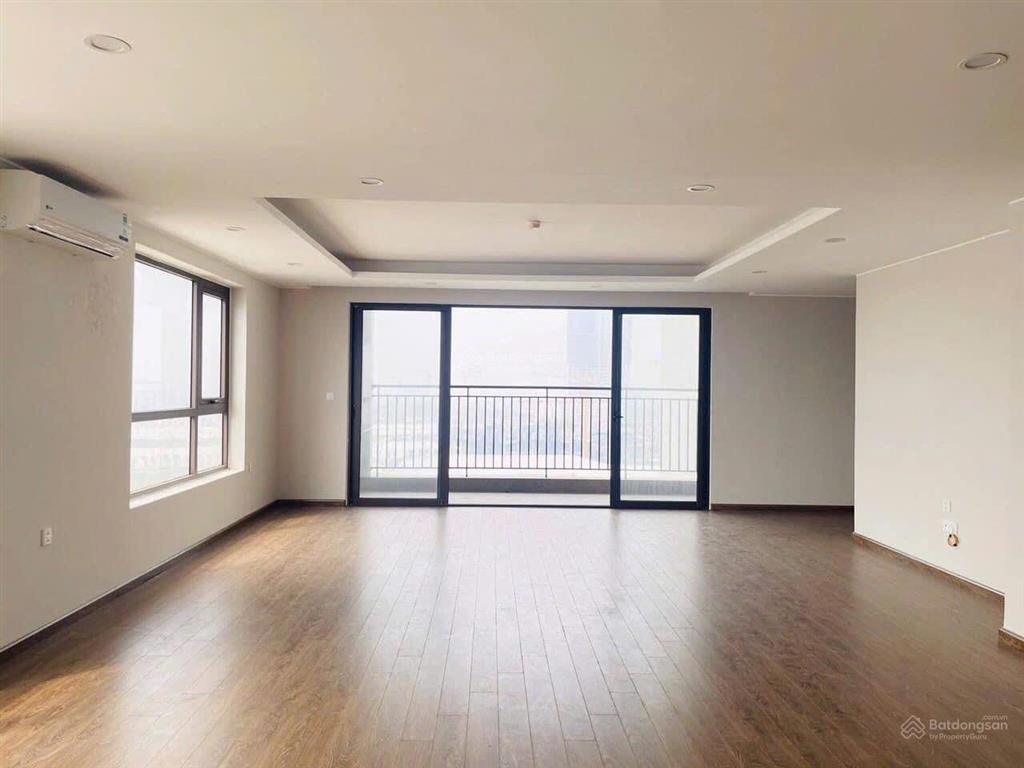 Chung cư udic westlake cần bán nhà đẹp mới tinh giá chuẩn dt 168m2 view cv 65ha đẹp nhất dự án