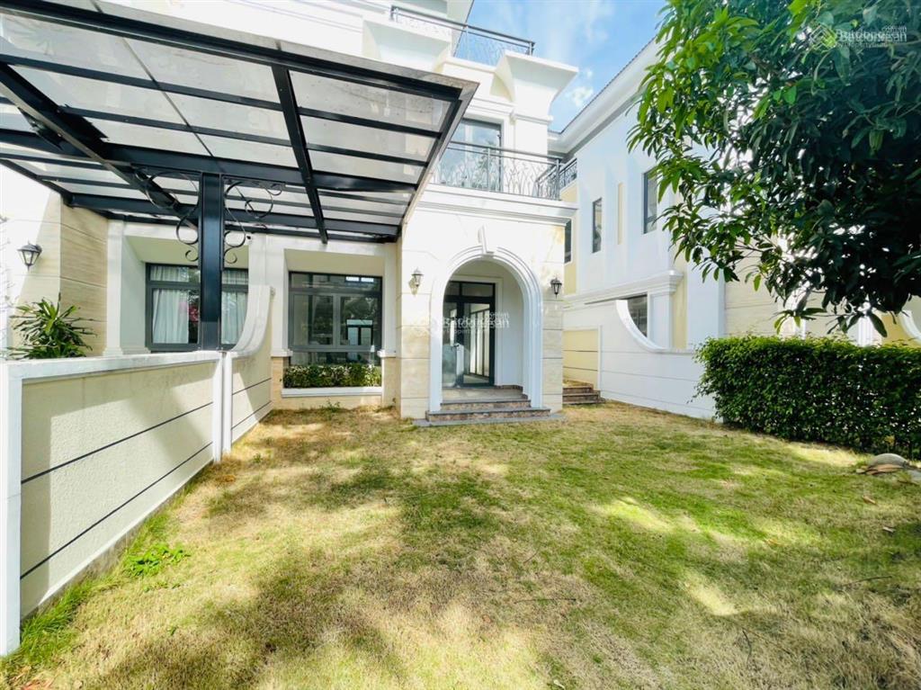 Giá tốt verosa park khang điền 8x18.5m,nhà đẹp, 1 trệt 3 lầu, sổ hồng, vị trí đẹp 0901 471 ***