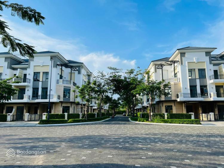 Giá tốt verosa park khang điền 8x18.5m,nhà đẹp, 1 trệt 3 lầu, sổ hồng, vị trí đẹp 0901 471 ***