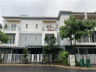 Giá tốt nhà phố mega village 5x16m,đường 20m, có nội thất đẹp đầy đủ, sổ hồng 0908 119 ***