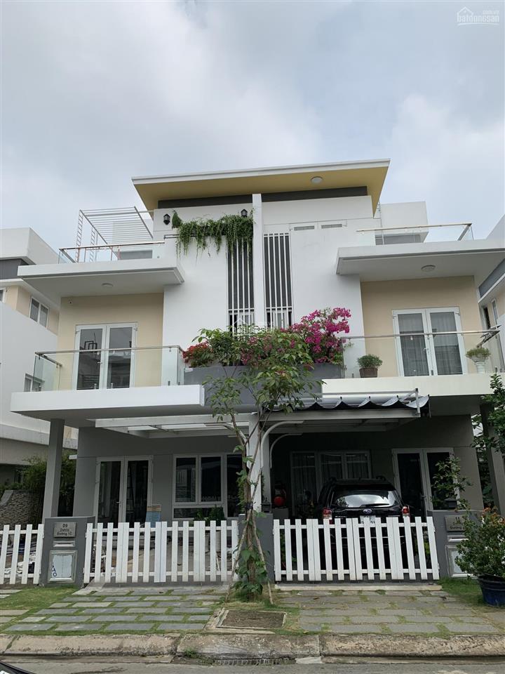 Bán gấp biệt thự 8x18m, có nội thất nhà đẹp 15.9 tỷ, đường lớn, hướng mát, sổ hồng, an ninh