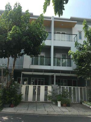 Mega village 95m2, 2 lầu 1 trệt, giá 8.1 tỷ, sổ hồng, có bảo vệ 0908 119 ***