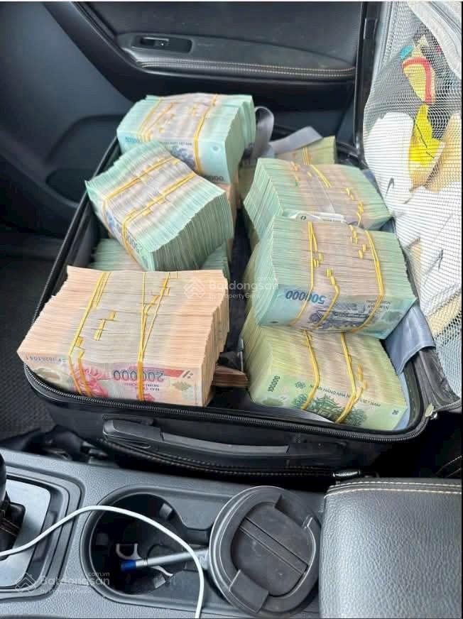 Bán lô biệt thự song song phạm như xương thông âu cơ dt 7.5x20=150m2. giá 5.95 tỷ . khánh an 7