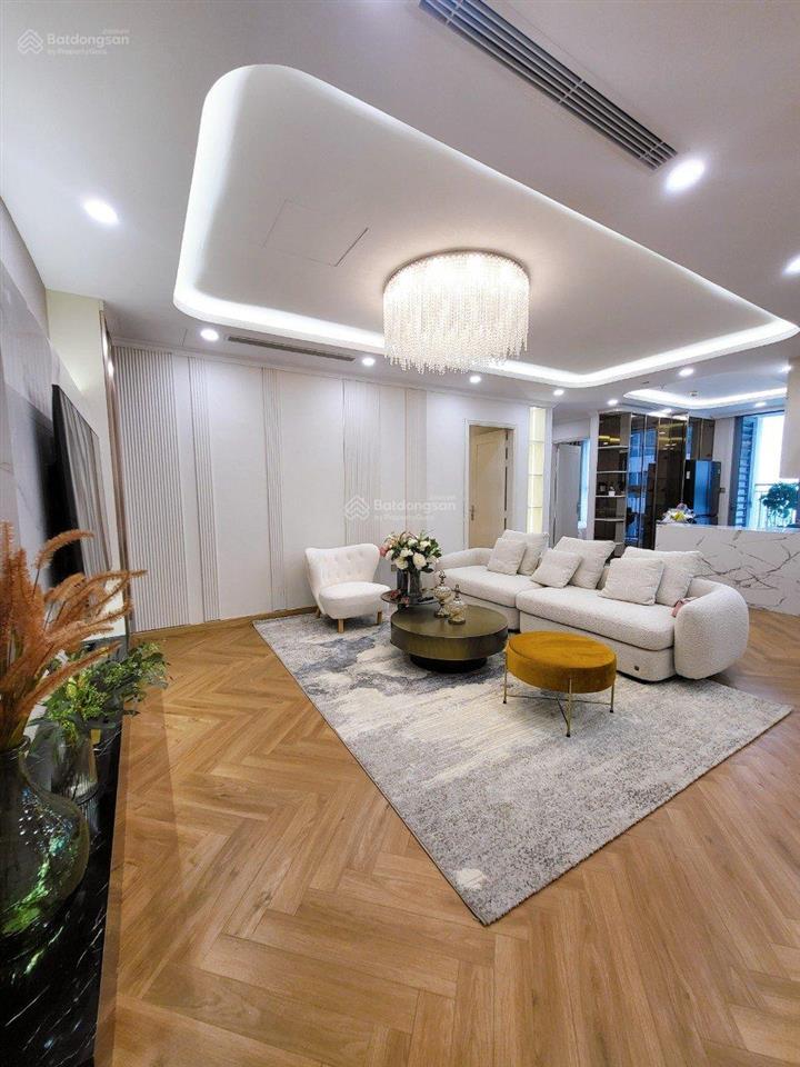 Bán gấp căn hộ 4pn, 3wc, 195m2 tại vinhomes times city  park hill, giá tốt