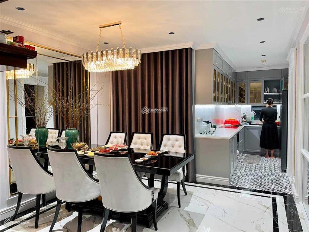 Bán biệt thự mặt tiền đường số 1 p11, dt 8x20m xây 4 lầu, tân cổ điển chỉ còn 19 tỷ