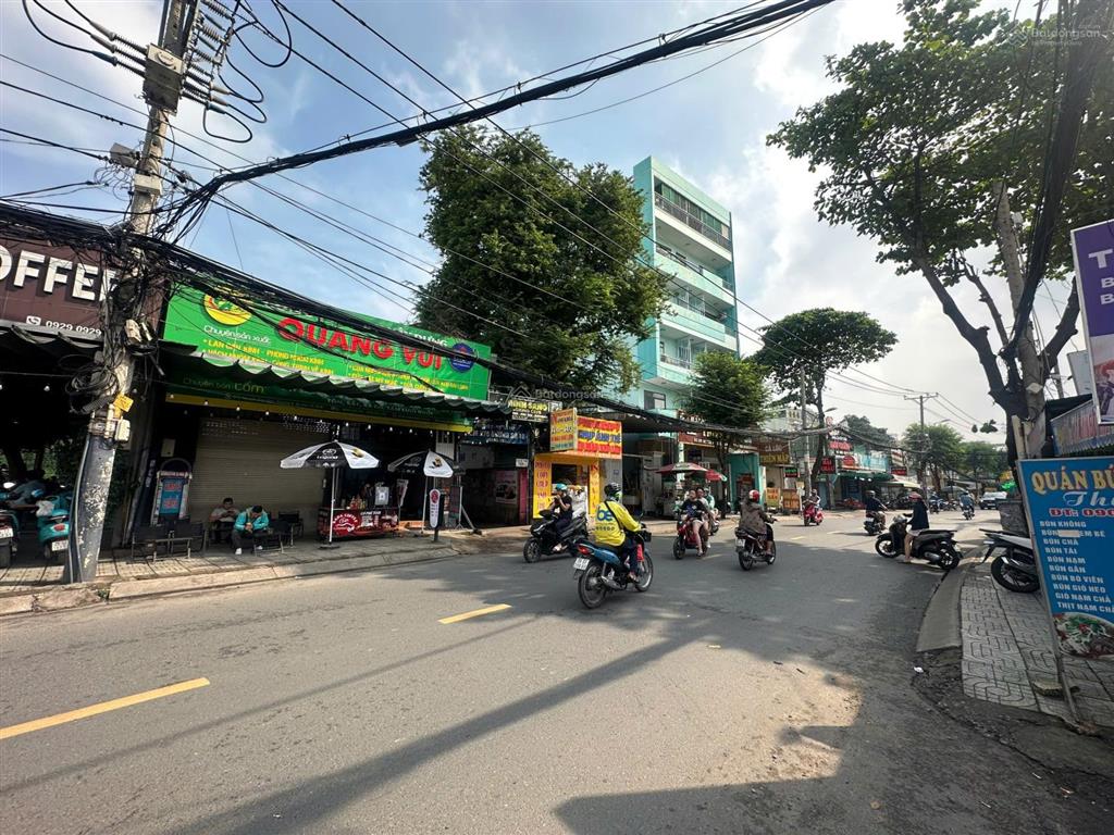 Bán biệt thự mặt tiền đường số 1 p11, dt 8x20m xây 4 lầu, tân cổ điển chỉ còn 19 tỷ