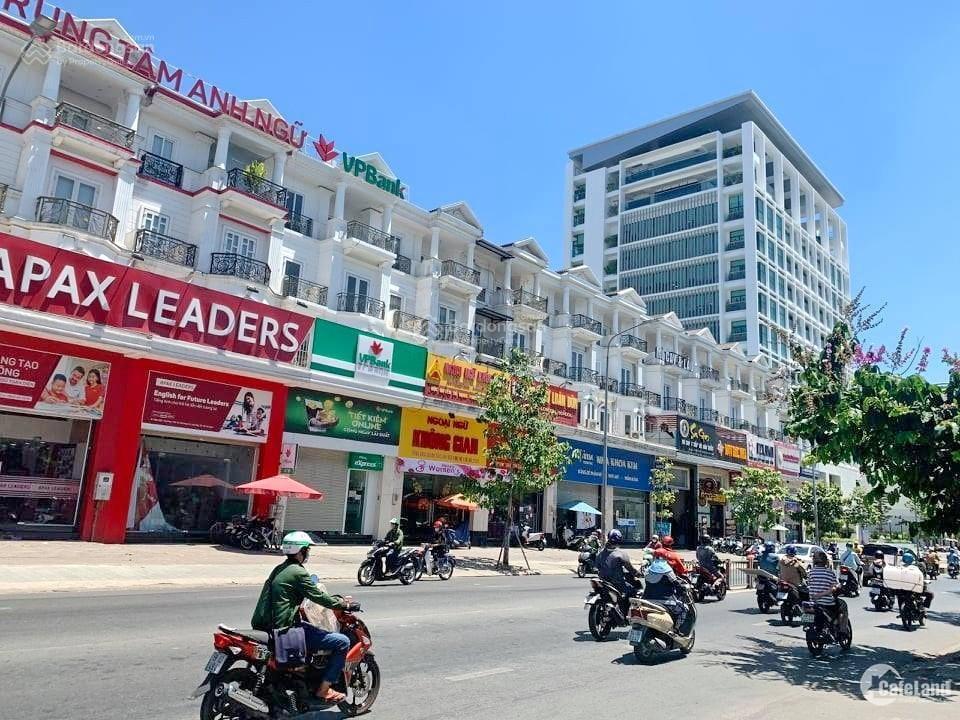 Duy nhất! mặt tiền phan văn trị p5 ngay emart dt 5x35m. nhà 3 lầu. chỉ 30 tỷ