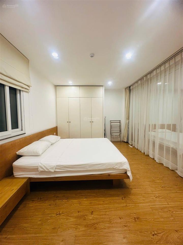 Bán gấp nhà chính chủ phố quảng khánh quảng an tây hồ 73m 5 tầng sát oto gần hồ giá rẻ nhất