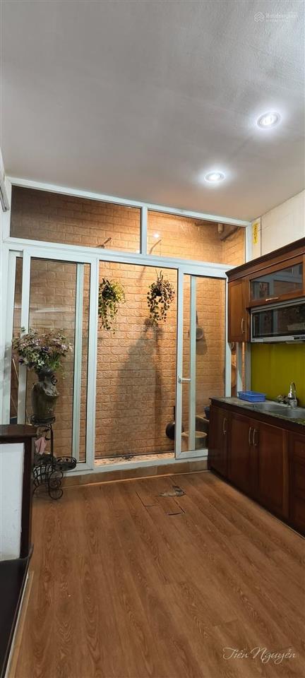 Bán gấp nhà chính chủ phố quảng khánh quảng an tây hồ 73m 5 tầng sát oto gần hồ giá rẻ nhất
