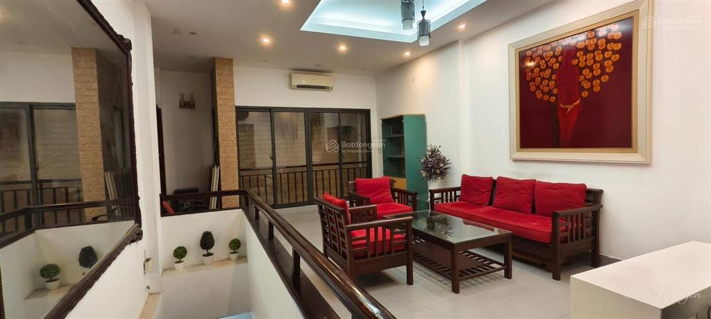 Bán gấp nhà chính chủ phố quảng khánh quảng an tây hồ 73m 5 tầng sát oto gần hồ giá rẻ nhất