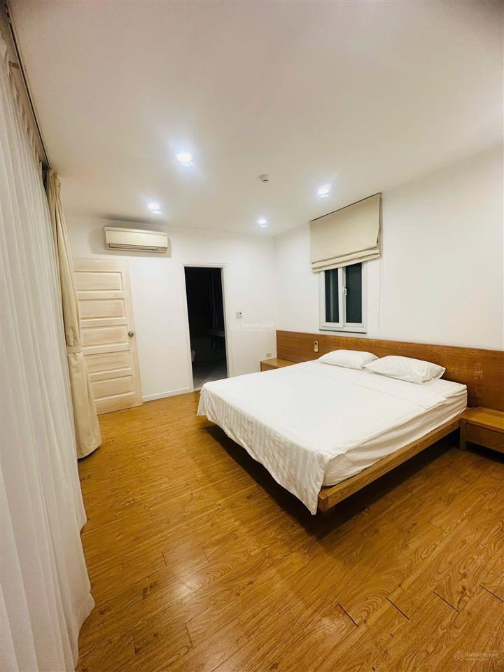 Bán gấp nhà chính chủ phố quảng khánh quảng an tây hồ 73m 5 tầng sát oto gần hồ giá rẻ nhất