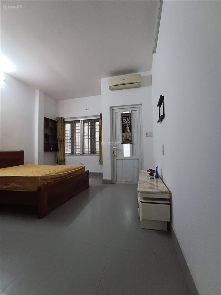 Cần bán gấp nhà riêng phố tô ngọc vân quảng an tây hồ 70m 5 tầng sát hồ oto 5m hơn 24 tỷ0972 472 ***