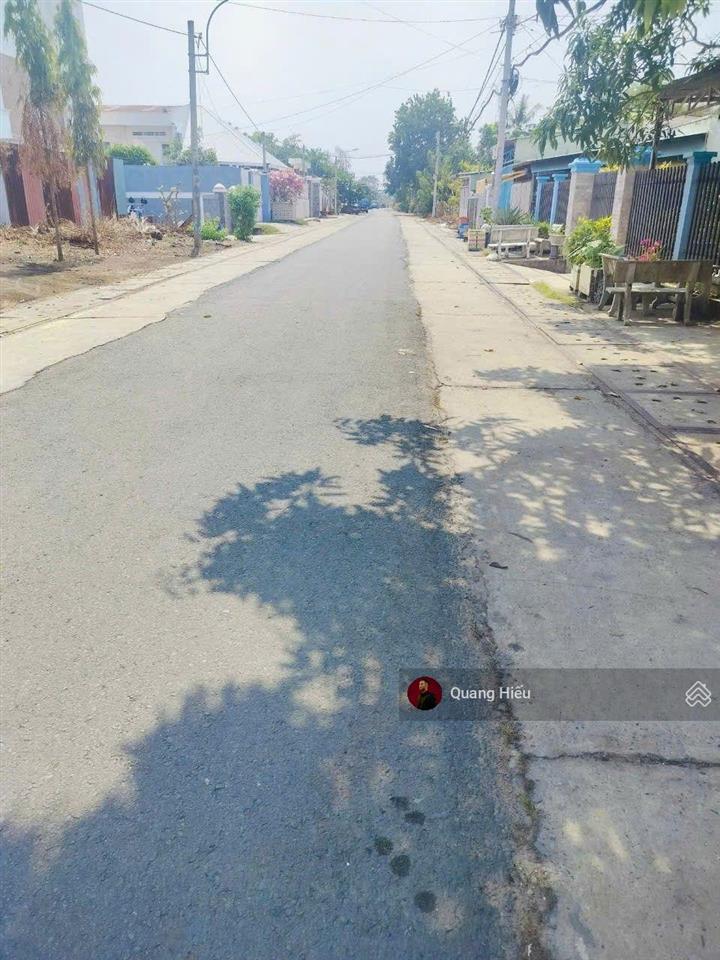 Bán lô đất đ.ba sa xã phước hiệp h.củ chi , dt 135m2 , sổ hồng riêng , giá 1 tỷ