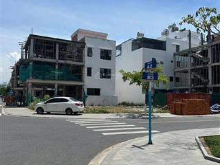 Bán lô góc 2 mặt tiền đối diện công viên thoáng mát đường a2 vcn phước long 2  0908 208 ***