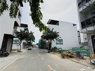 Bán lô đất dự án mặt tiền đường b5 vcn phước long 2  0908 208 ***