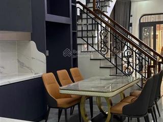 Bán nhà 2 tầng mới đẹp đầy đủ nội thất hẻm đường bến cá gần chợ phương sài  0908 208 ***