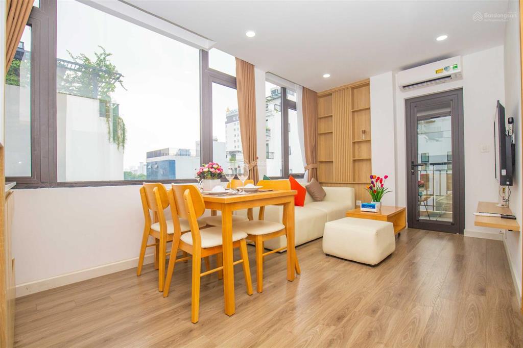 Tòa nhà sumitomo cho thuê căn hộ dịch vụ 2 ngủ 85m2 có ban công rộng tại linh lang, gần lotte