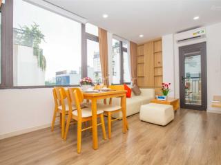 Tòa nhà sumitomo cho thuê căn hộ dịch vụ 2 ngủ 85m2 có ban công rộng tại linh lang, gần lotte