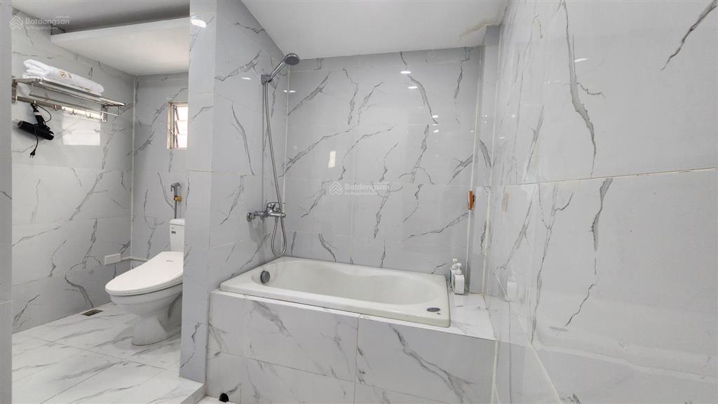 Căn hộ dịch vụ 1 ngủ rộng 70 m cho thuê tại phố đào tấn, gần lotte