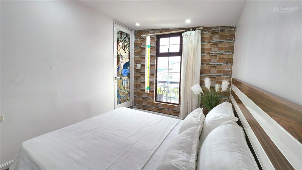 Căn hộ dịch vụ 1 ngủ rộng 70 m cho thuê tại phố đào tấn, gần lotte