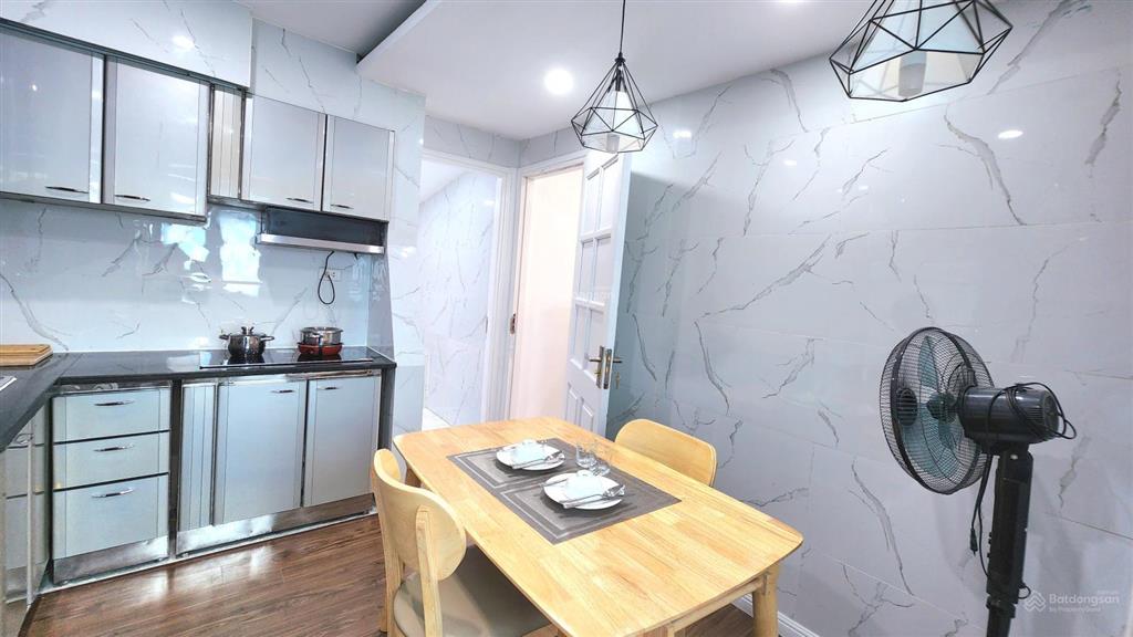 Căn hộ dịch vụ 1 ngủ rộng 70 m cho thuê tại phố đào tấn, gần lotte