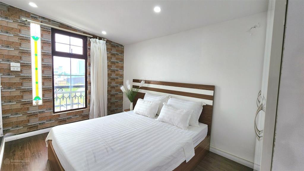 Căn hộ dịch vụ 1 ngủ rộng 70 m cho thuê tại phố đào tấn, gần lotte