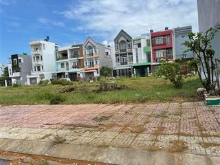 Bán đất thổ cư 100m² tại gần chợ hưng long, bình chánh  giá 670 triệu