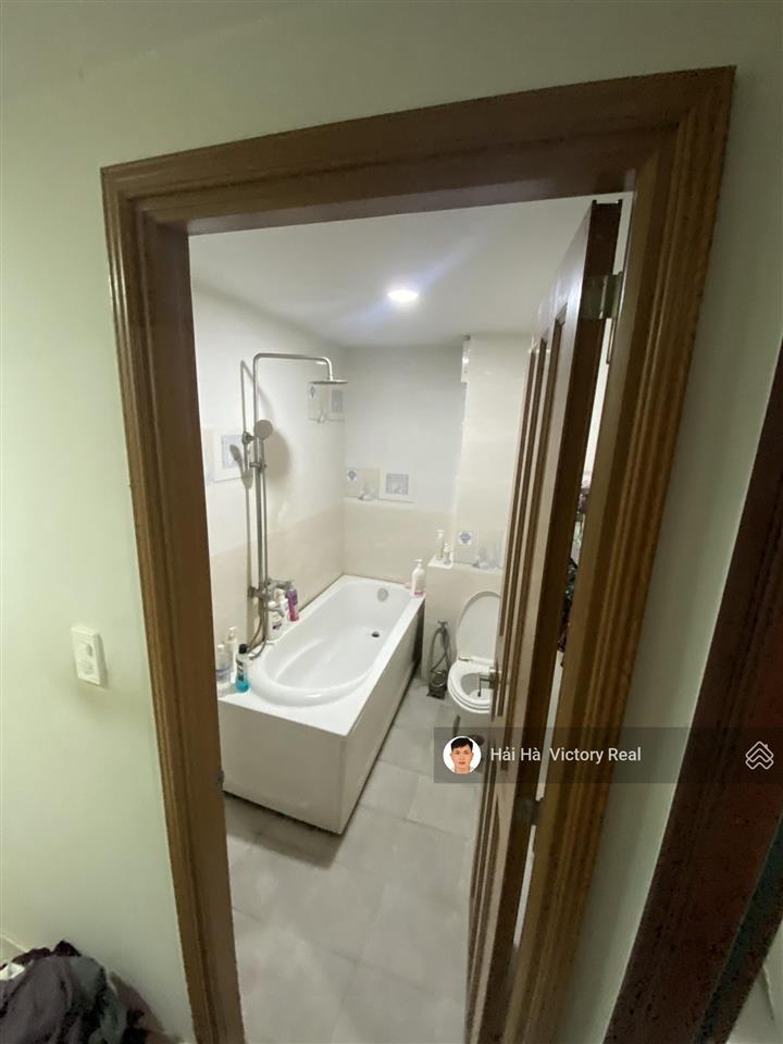 Bán nhà hẻm nhựa 6m đường đất thánh, gần chợ nam hòa  kế bên cx bắc hải q10 dt 4m x 15m x 2 tầng