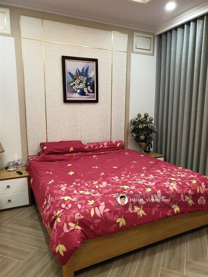 Bán nhà hxh đường đồng đen, gần gx tân việt, dt 5.7 x 12.8m, nhà 3 tầng đẹp, kiến trúc tân cổ điển