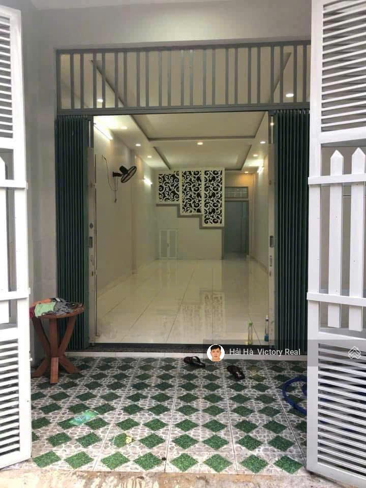Bán nhà đường cmt8 thông đường hoàng sa  phạm văn hai, dt 3,7m x 16m gpxd 5 tầng + sân thượng