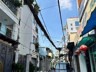 Bán nhà đường phạm phú thứ, thông đường đồng đen  công viên bàu cát dt 3.7m x 17m, nhà đẹp 3 tầng