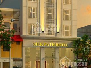 Bán gấp khách sạn chuẩn 4 sao 750m2 17 tầng khu vực bãi cháy, hạ long, giá mùa covid