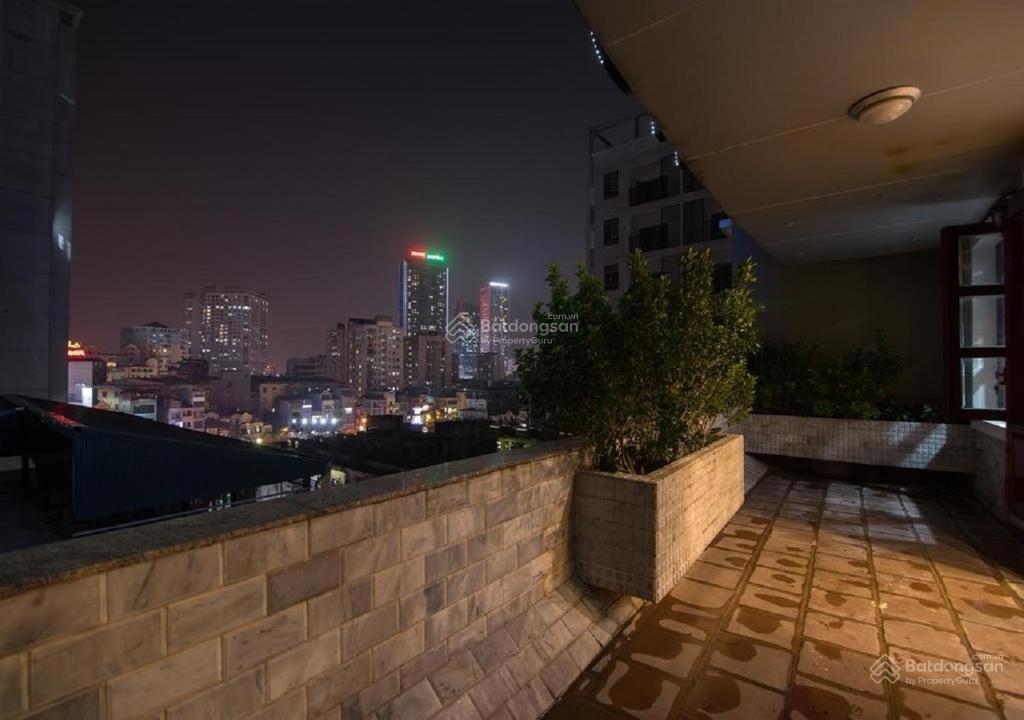 Bán gấp nhà siêu vip gần 900m2 mặt phố hàng bài quận hoàn kiếm
