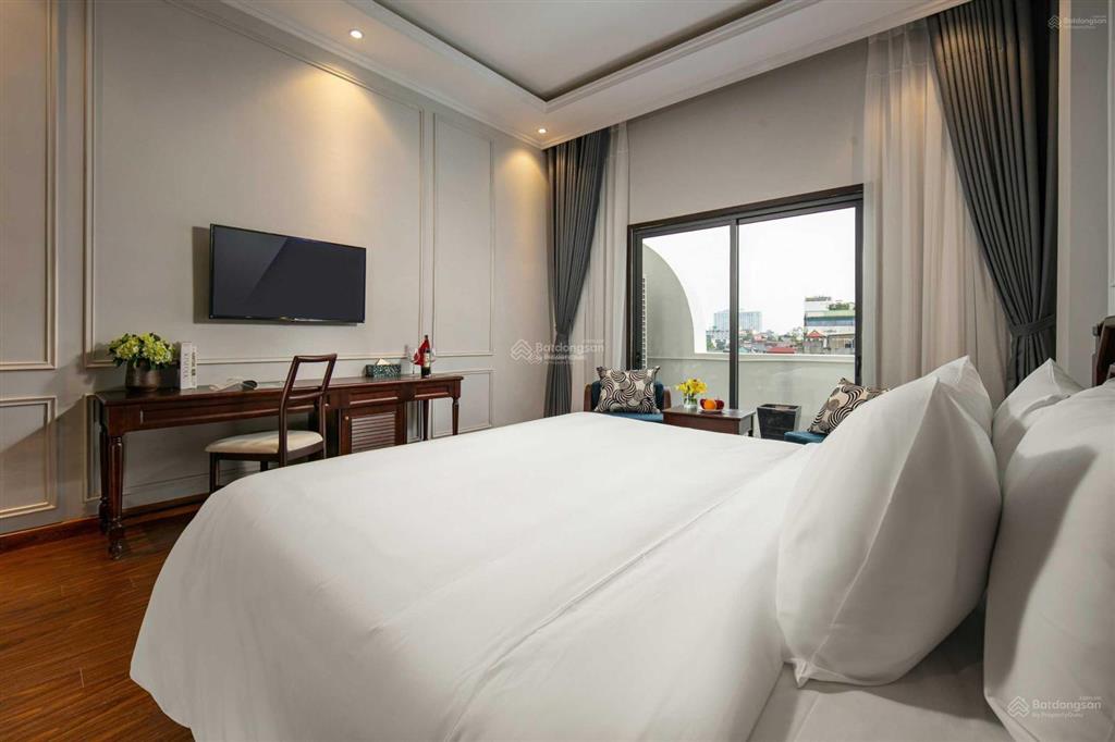 Bán gấp nhà 300m2 mt 10m mặt phố thi sách cực kỳ đẹp