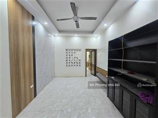 Bán nhà định công dt rộng 61m2 x4t, sđcc  không quy hoạch, ngõ nông chỉ 7.5 tỷ  0867 578 ***